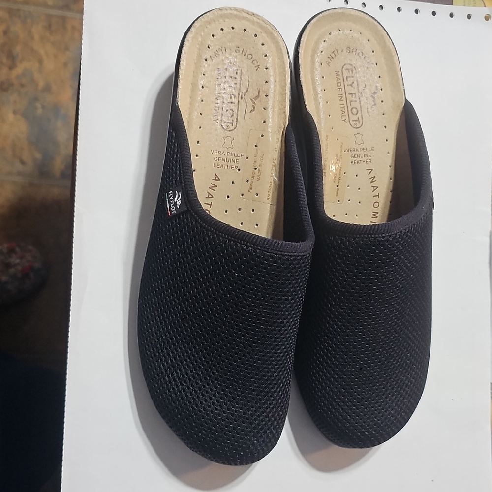 Flyflot Black Mesh Slip-On Clogs New